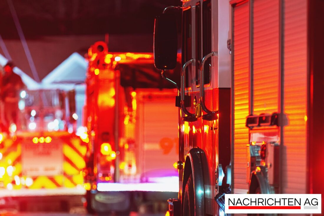 Brand im Dachstuhl eines Mehrfamilienhauses in Neustadt-Neuschönefeld, Leipzig, am 2. Juni 2025. Feuerwehr im Einsatz, keine Verletzten.