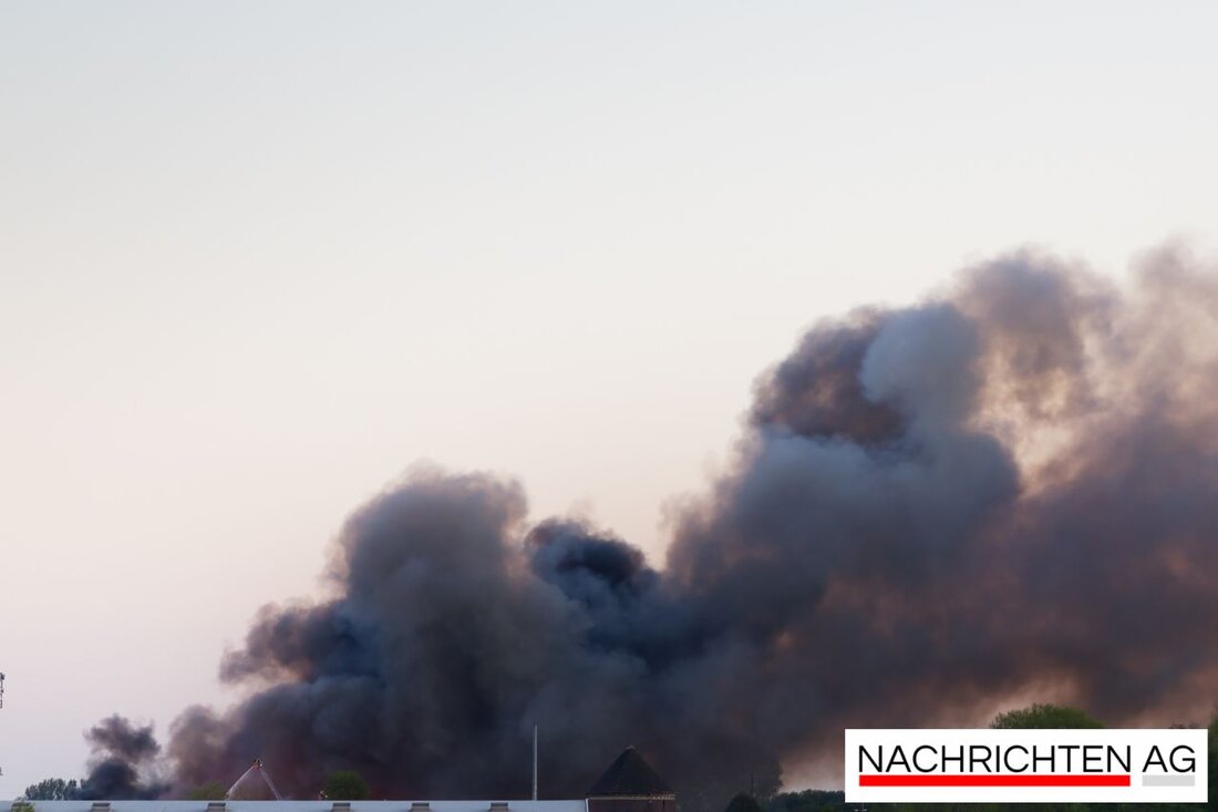 Ein Wohnhausbrand in Neustadt-Neuschönefeld, Leipzig, am 2. Juni 2025, führte zu umfangreichen Feuerwehrmaßnahmen. Keine Verletzten.
