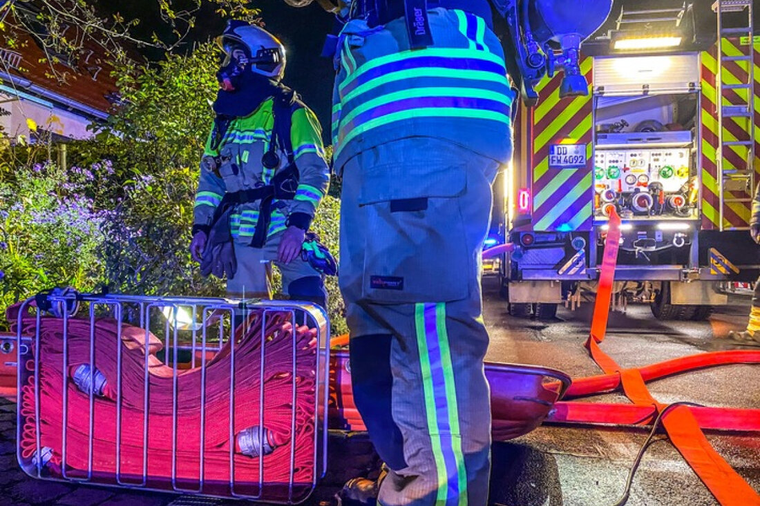 Kellerbrand in einem Wohnhochhaus in Dresden: Rauch breitet sich auf Nachbargebäude aus. 40 Feuerwehrkräfte im Einsatz.