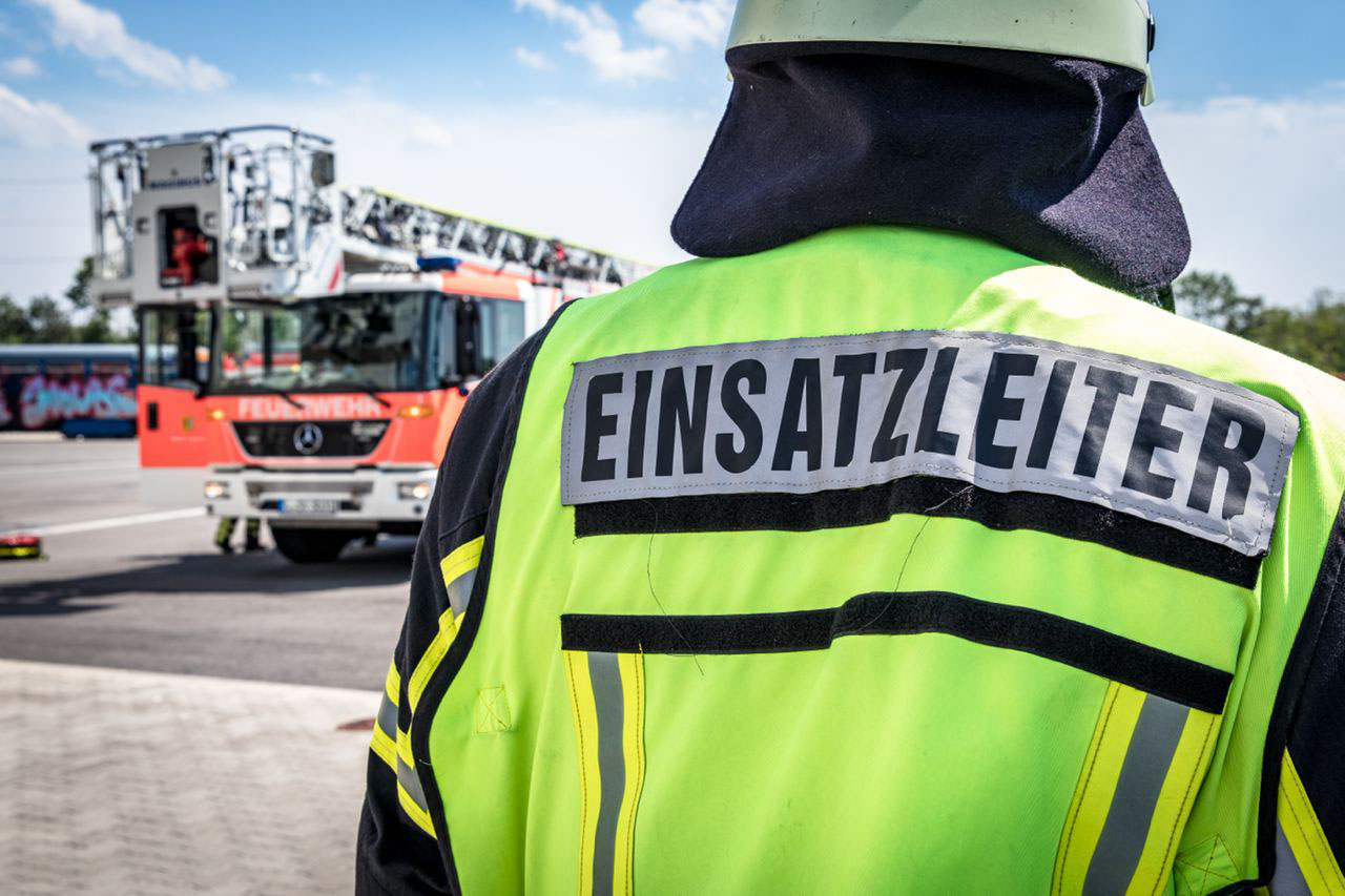 Bombe Auf Baustelle An Der Polizeidirektion Dimitroffstraße (Zentrum ...