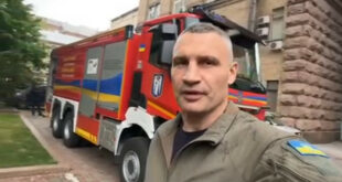 Fünftes Feuerwehrfahrzeug für Kiew: Stadtoberhaupt Vitali Klitschko bedankt sich