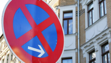 Halteverbote für enge Straßen im Stadtgebiet: Markierungsarbeiten ab 19. Mai 2025