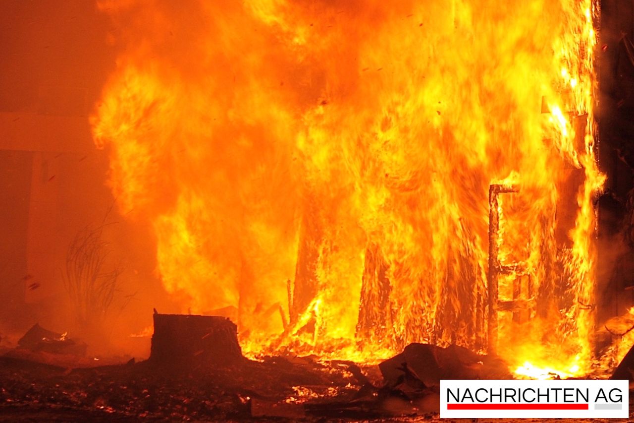 Brand im Mehrfamilienhaus in Leipzig: Polizei ermittelt wegen Brandstiftung!