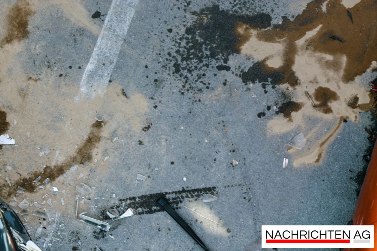 Schock in Bad Rodach: Auto rollt los – Rentner stürzt und verletzt sich!