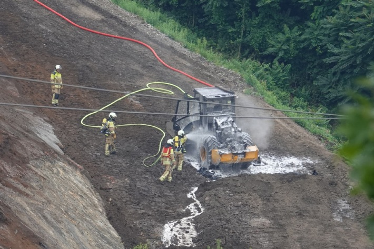 Feueralarm in Dresden: Brandeinsätze auf Collmberghalde und Elbepark!