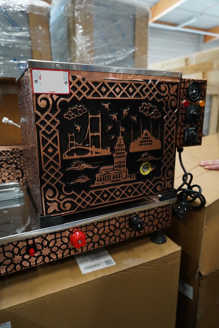 Zoll stoppt gefährliche Elektrogeräte an Dresdner Grenze!